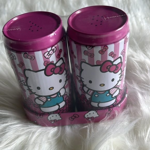 ๐ HELLO KITTY SALT & PEPPER SET WITH HOLDER PINK - Picture 1 of 6